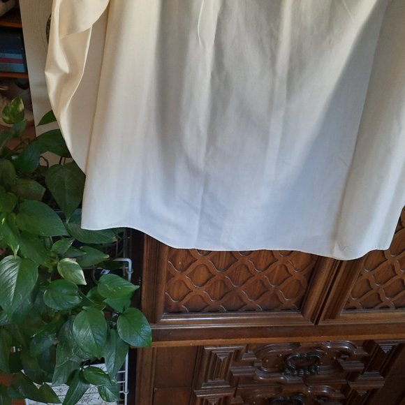 🌟FREE with purchase🌟 Off White Long Sleeve Button Down Formal Shirt - Size L - Picture 12 of 15